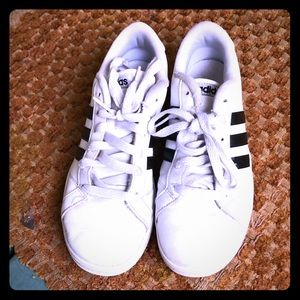 Girls White w/Blk Striped Adidas 4.5